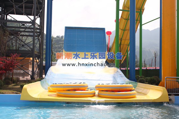 水上滑梯設備